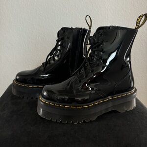 Dr. Marten Jadon Patent leather 8 eye Platform Boot Size:7